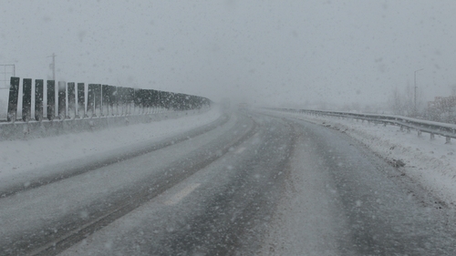 Atenţionare meteorologică: cod galben de polei şi vânt! Care sunt zonele afectate
