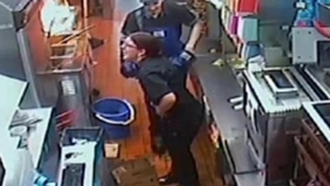 Înfricoşător! O româncă a căzut într-o găleată cu ulei încins într-un fast-food McDonald's