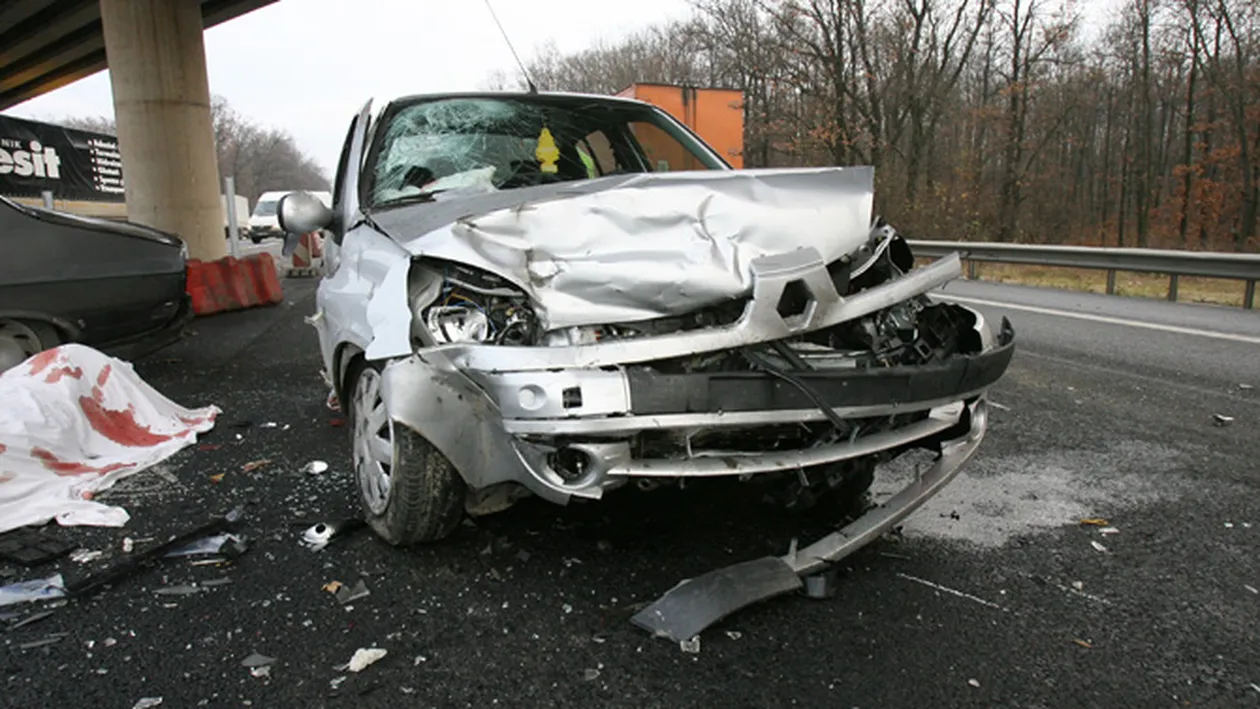 Patru persoane au fost implicate intr-un accident de masina in Calarasi!