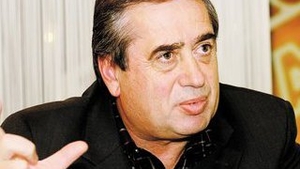 Niculae are de sapte ori mai multe oi decat Gigi