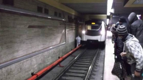 Tentativă de sinucidere la o statie de metrou din Capitală!