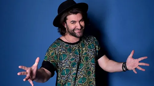 Ce mașină conduce Smiley. A scos din buzunar o avere, pentru bolidul de lux