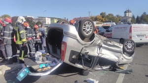 Accident în Pantelimon: trei victime! Unul dintre șoferi a fugit