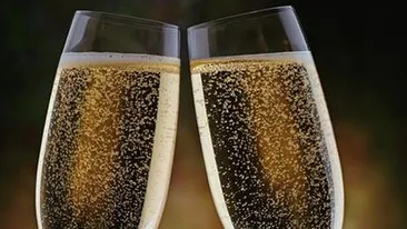 LA MULTI ANI! Peste 1,3 milioane de romani isi sarbatoresc ASTAZI ziua numelui de Sfintii Mihail si Gavriil