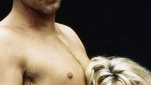 Impreuna dupa 26 de ani! Vezi cum arata acum Kim Basinger si Mickey Rourke, actorii din "9 saptamani si jumatate"