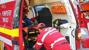 A fost găsit spânzurat în urmă cu puţin timp! Medicii nu au mai avut ce să facă!