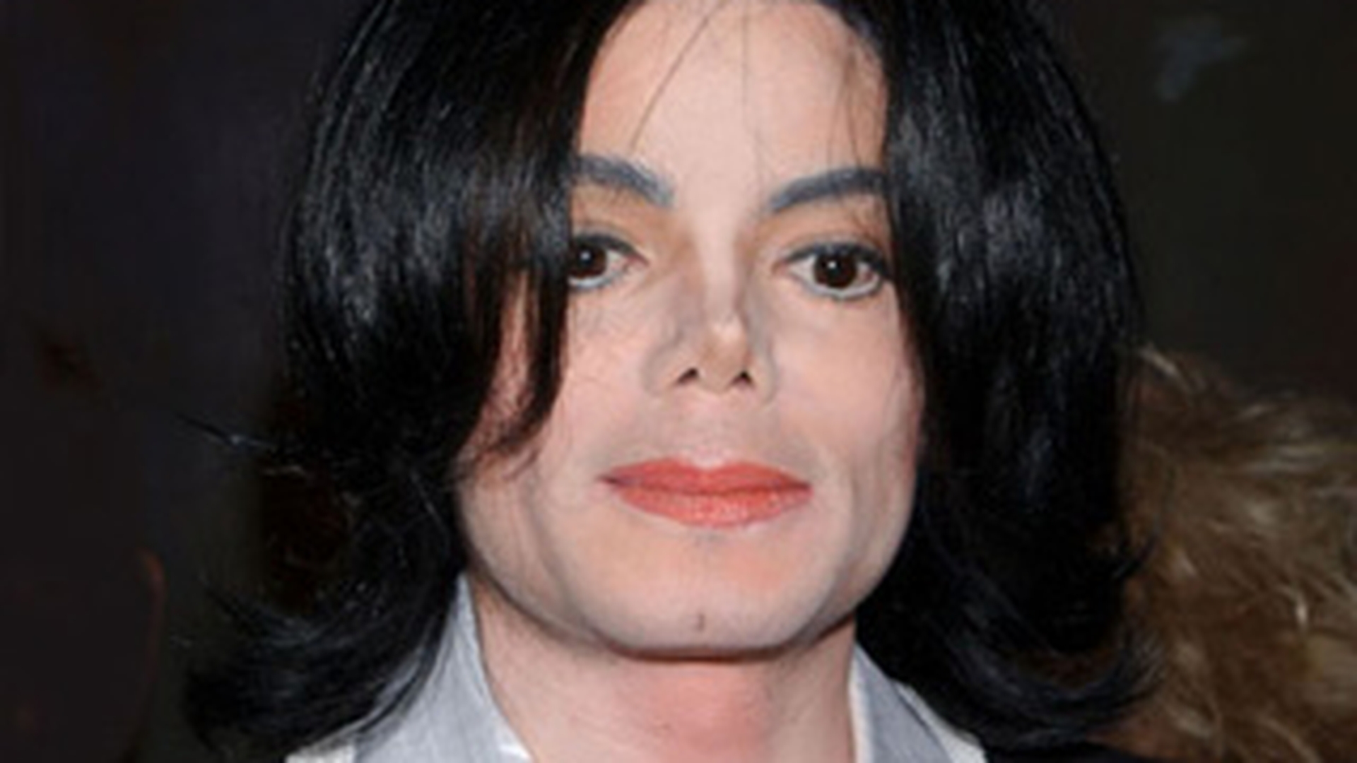 Michael Jackson traieste?