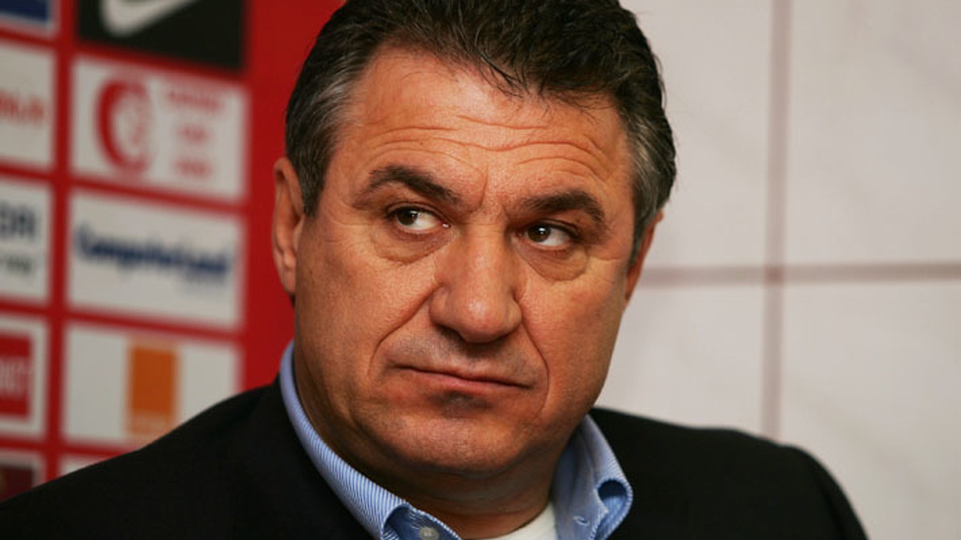 Vărul de suflet al lui Gigi Becali şi-a trecut averea pe numele soţiei, dar ”recuperatorii” au sărit pe ea!