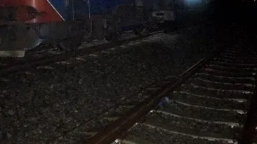 Peste 200 de călători evacuați din trenul București-Timișoara, după un incendiu la locomotivă