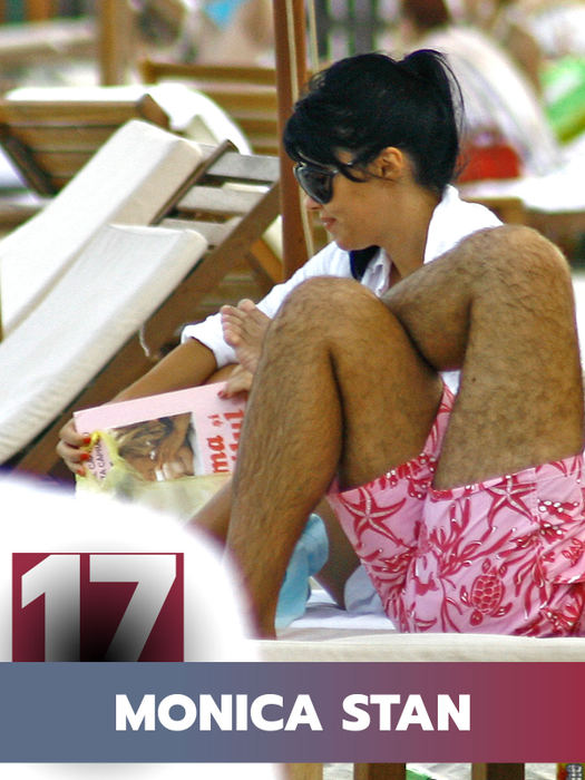 TOP 30 de vedete care nu s-au lăsat până nu le-au “savurat”. Corina Caragea, Adelina Pestriţu sau Daiana Anghel nu s-au putut abţine nici măcar pe plajă