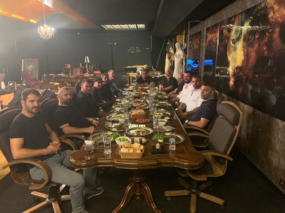 Alex Bodi a mers în Turcia pentru a face pace cu Cengiz Şıklaroğlu