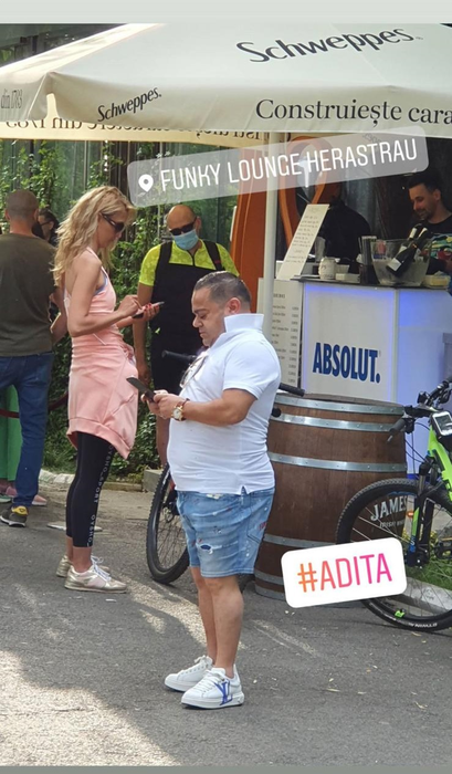 Abia aștepta să iasă din casă! Cum a fost surprins astăzi Adrian Minune în zona de nord a Capitalei FOTO