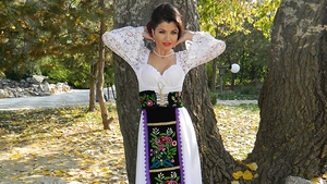 E considerata cea mai frumoasa solista de muzica populara, iar noi i-am aflat secretele! Dieta draconica a Claudiei Ghitulescu