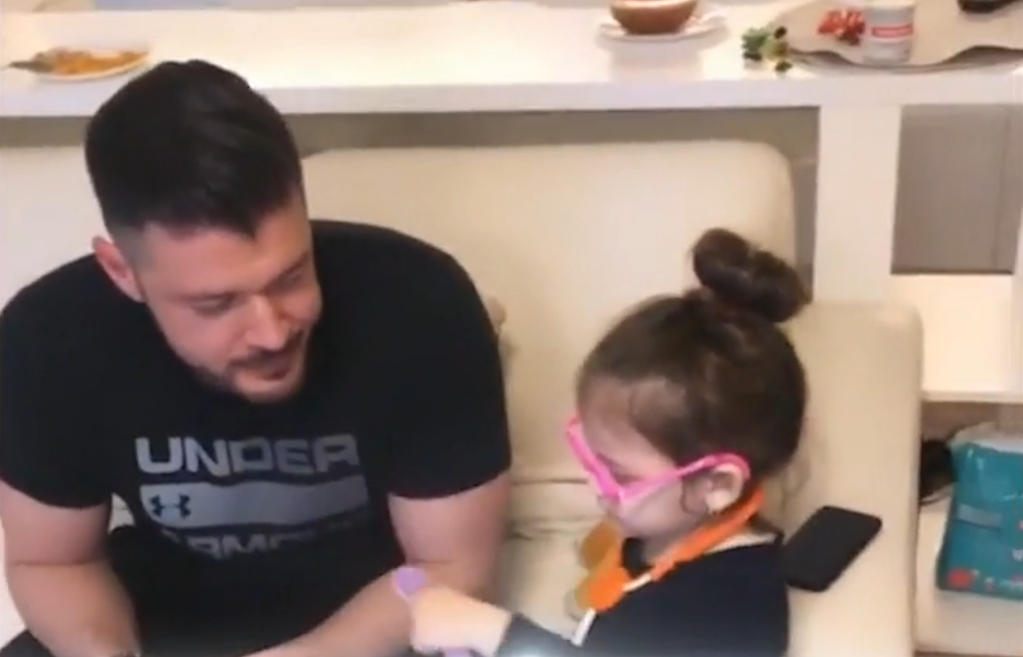 Bianca și Victor Slav, din nou împreună, la doar câteva zile după ce vedeta s-a despărțit de Alex Bodi. Primele imagini