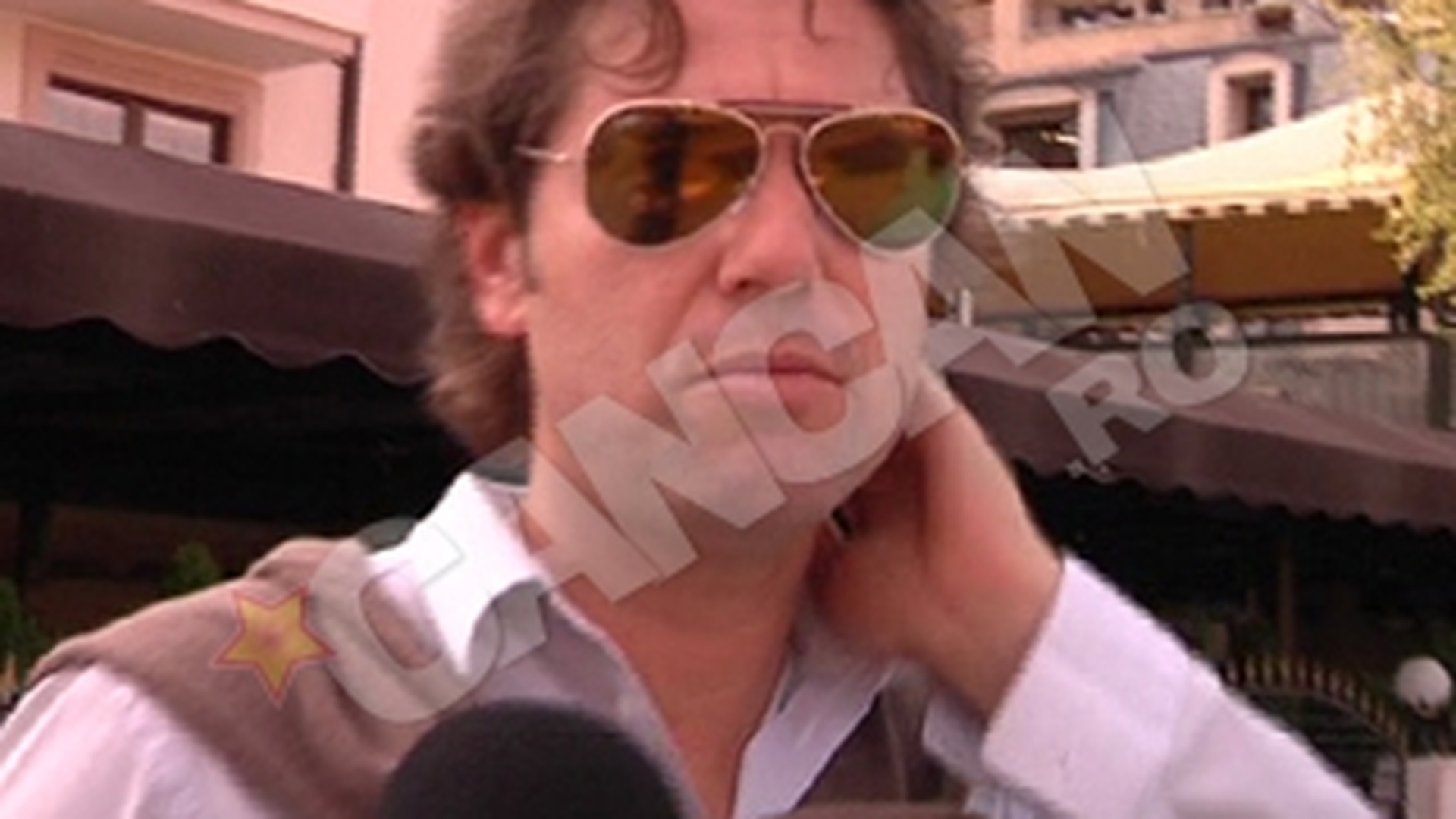 Blestemele "Marelui Blond"! Casa lui Florin Raducioiu a ars din temelii. Dupa recladire e aproape de a intra sub sechestru