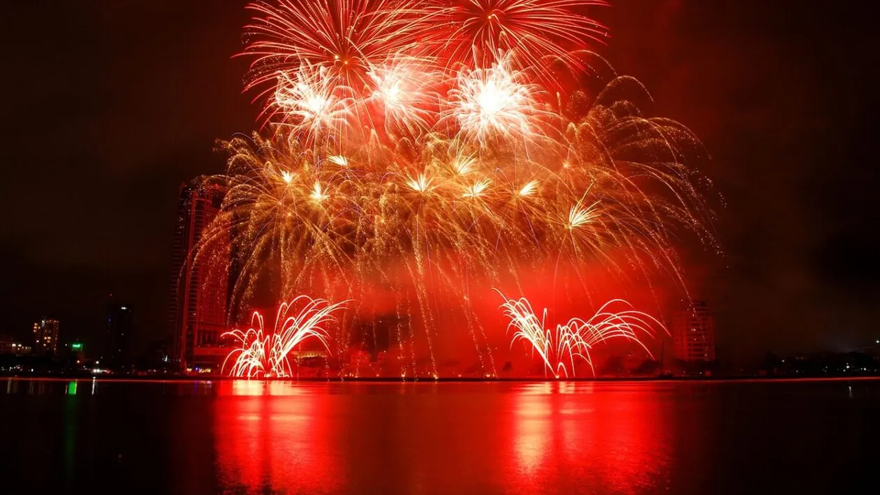 Programul evenimentelor de pe 31 decembrie. Unde poți vedea artificii de Revelion