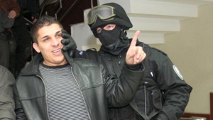 L-au facut pe Adrian Corduneanu! Liderul celei mai temute grupari din Moldova a luat foc cand…“Niste zdrente, eu sunt brand!”