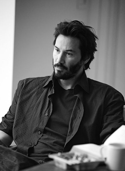 Actorul Keanu Reeves este scos la licitație! Cât costă o întâlnire pe aplicația Zoom cu acesta