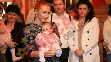 Adela Popescu a fost nasa de botez a nepotei sale, Natalia Elena