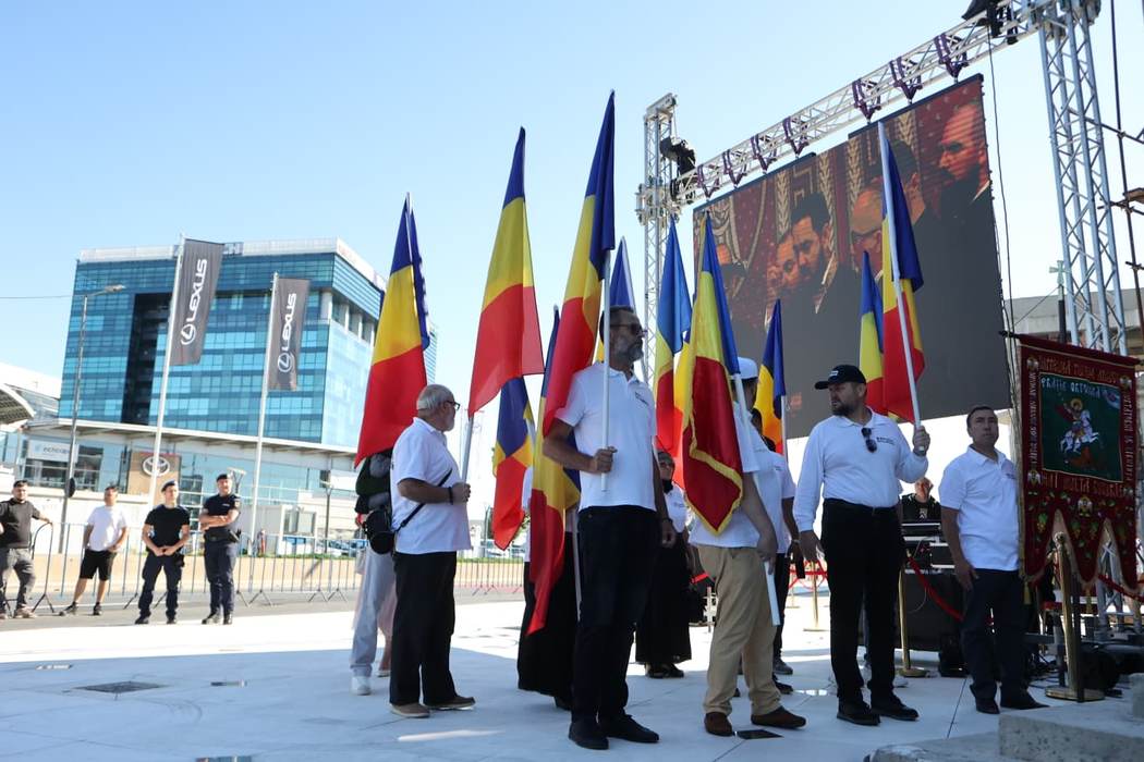 S-a sfințit biserica de 10 milioane de euro a lui Gigi Becali din Pipera. Imagini de la marele eveniment