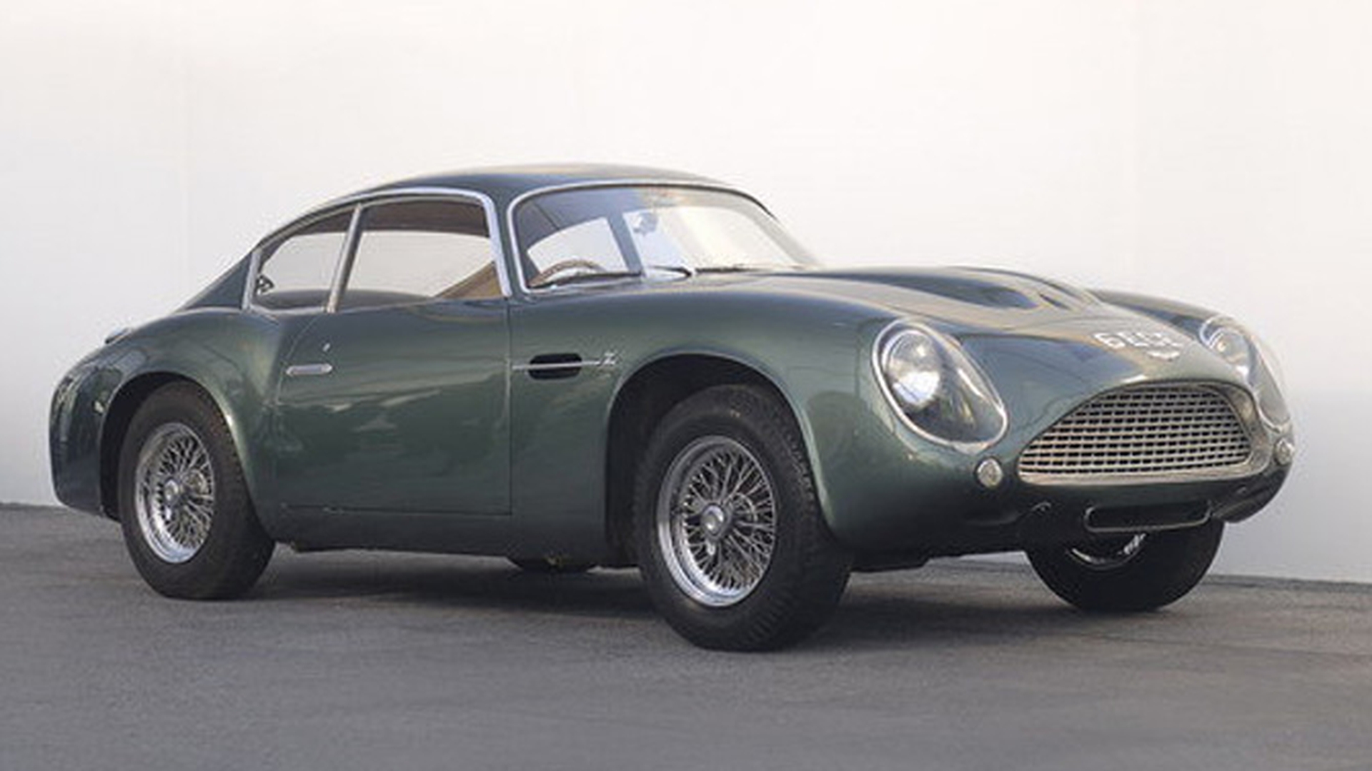 Masini de colectie de la Aston Martin vandute cu 10,3 milioane de dolari!