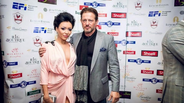 Tupeu de star de la Hollywood! Costas din "Saw" a pus ochii pe o creatoare de moda si a incercat sa o agate! Vezi ce i s-a raspuns