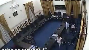 Video terifiant! Un politician a fost filmat în timp ce viola o angajată leşinată!