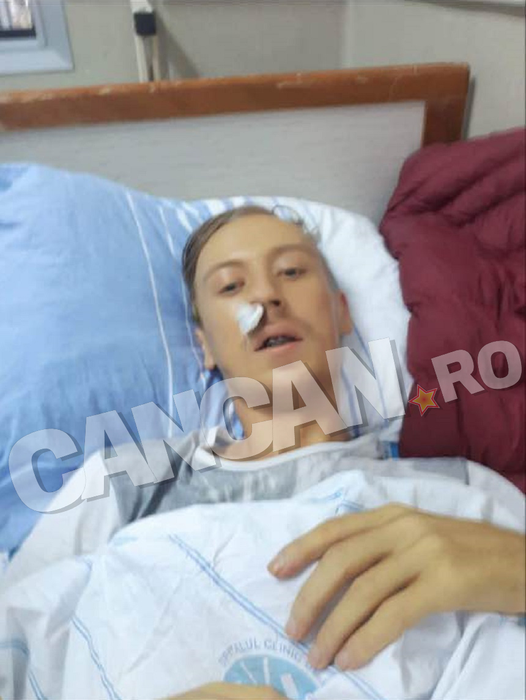 EXCLUSIV. Ultimele imagini cu Ernest Edwards în viaţă. Cântăreţul, pozat pe patul de spital înainte să intre în comă. Avea o privire pierdută