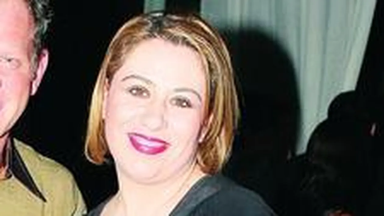 Oana Roman s-a imprumutat sa-si plateasca facturile