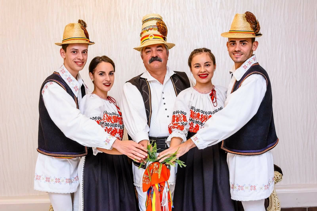 Dănțăușii, alături de staroste