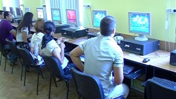 BACALAUREAT 2018. Probleme cu un subiect la proba de Informatică! Absolvenții au lansat o petiție