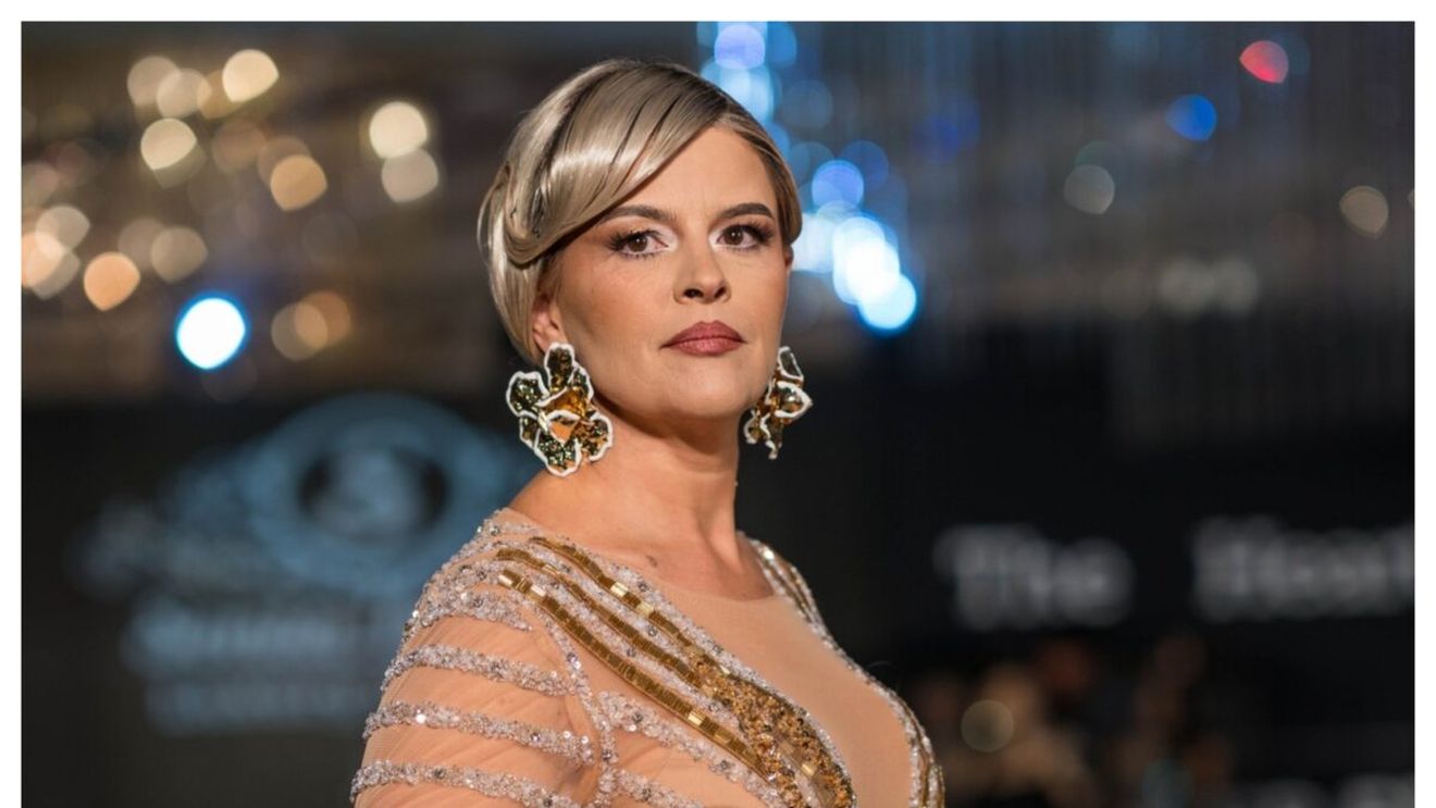 Cum reușește Sanda Ladoși să aibă o siluetă de invidiat la 55 de ani! Care sunt secretele ei