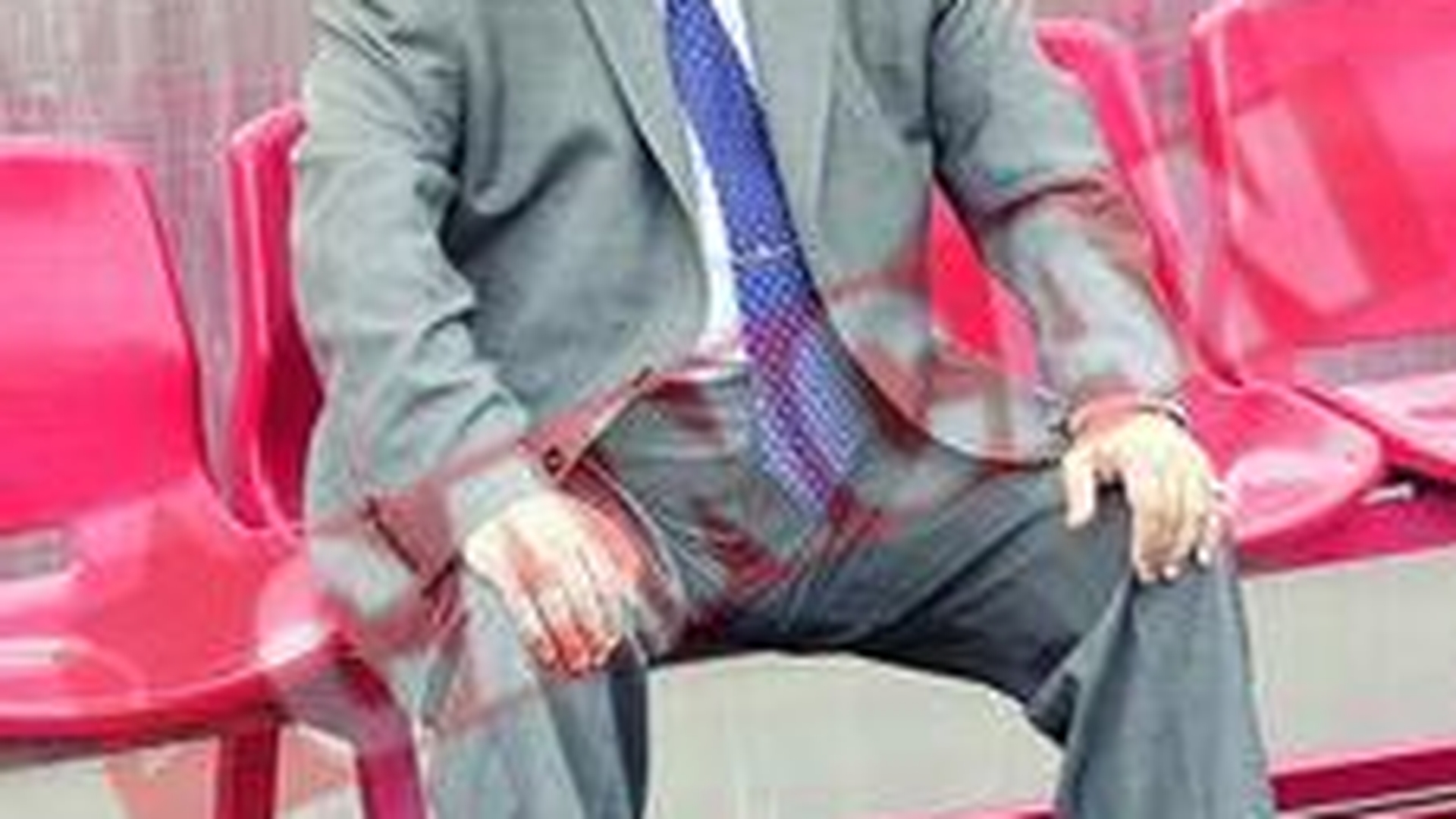 Tatal lui Abel Gomez i-a "papat" 4.000 de euro lui "Ciorba"