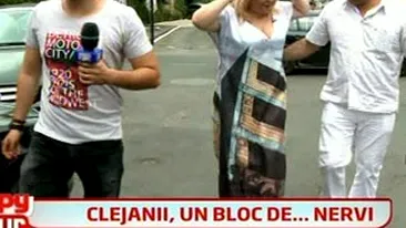 Viorica de la Clejani s-a imbracat in blocul groazei! Cu etajele pe cap s-a inghesuit in masina si s-a dus la primarie: Sunt noul Dristor, asta e noua arhitectura a Bucurestiului!
