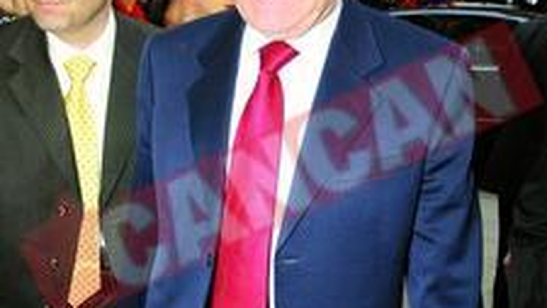 Iliescu a mai identificat un prostanac: Magureanu