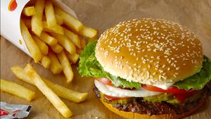 Ce salariu are un angajat de la Burger King, în România? Cât primesc lunar cei care lucrează la KFC sau Mc Donald's