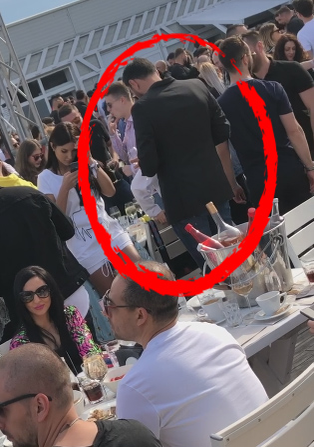 Cosmin Rogoveanu a petrecut singur, fără Ilinca Obădescu, la Loft Mamaia