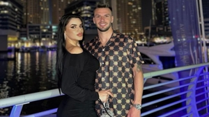 Bat clopote de nuntă în fotbal! Jucătorul român tocmai și-a cerut iubita în căsătorie, în Dubai