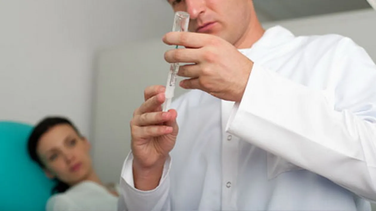 REVOLTATOR! Ce i-a facut un medic pacientei, pe masa de OPERATIE. Ea era anesteziata, el i-a scos halatul si apoi...