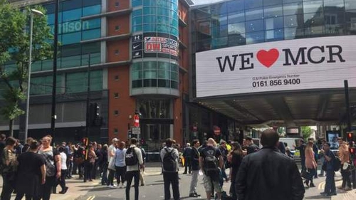 Un nou incident la Manchester! O bubuitură puternică s-a auzit la un centru comercial