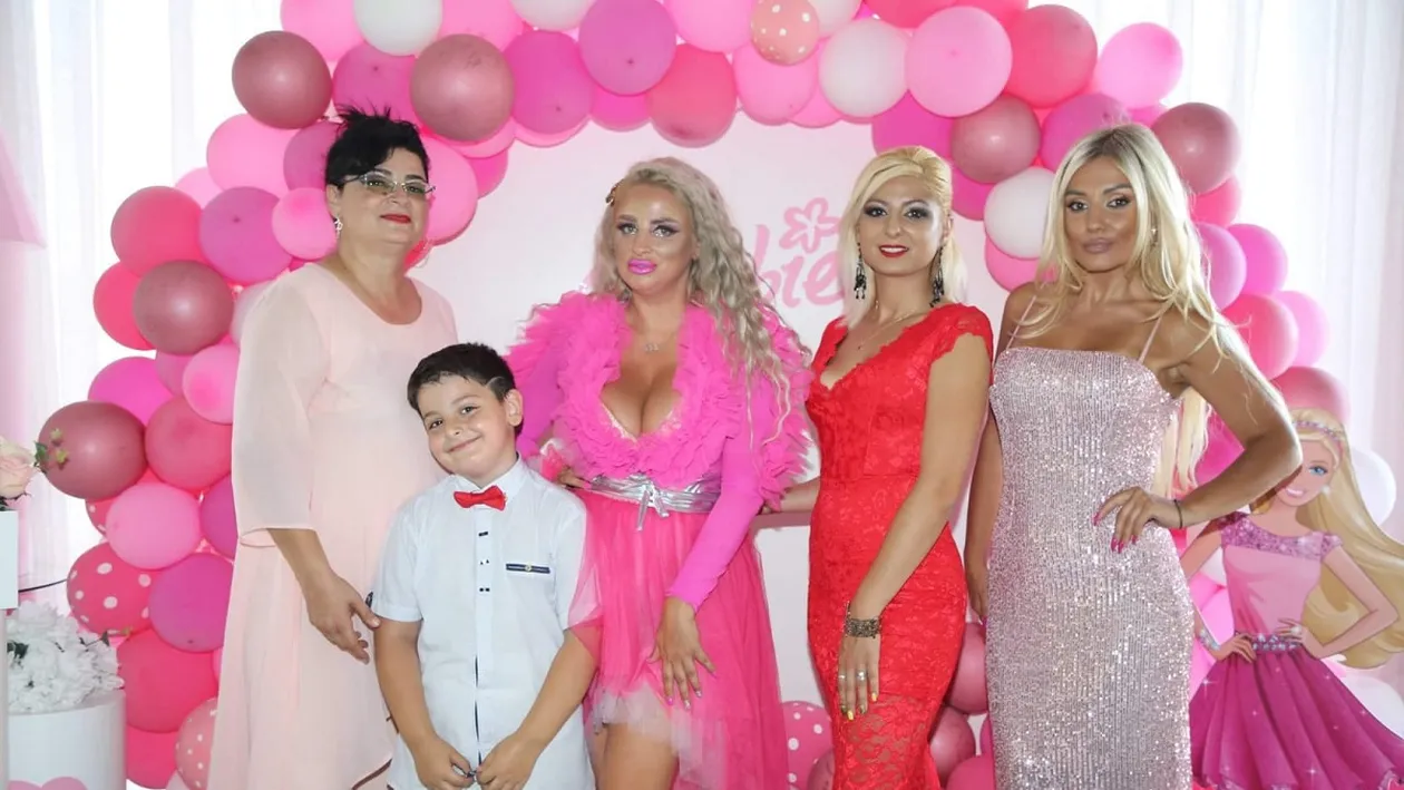 Imagini & declarații exclusive. Sânzi, decolteu amețitor la botezul micuței Antonia / Cum a decurs evenimentul + ce ținută îndrăzneață a purtat soția lui Zuluf