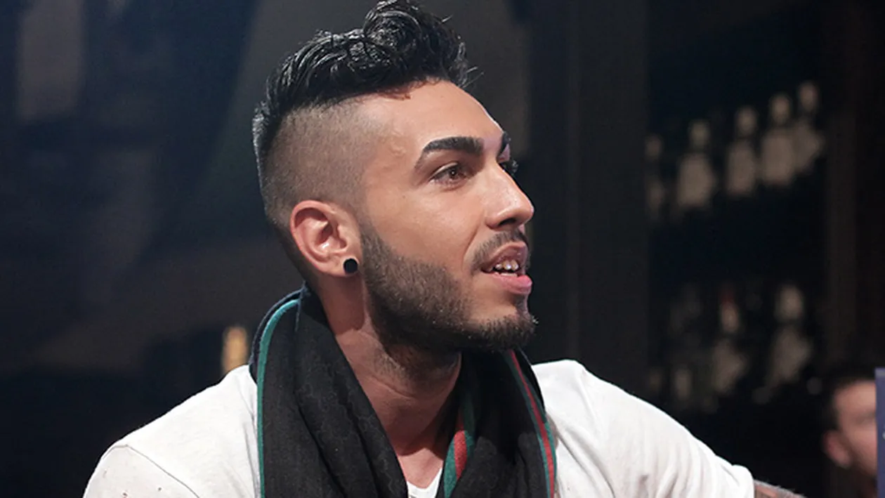 Detaliul inedit dintr-o fotografie cu Alex Velea! Chiar si artistul se intreaba ce s-a intamplat cu aceasta tanara