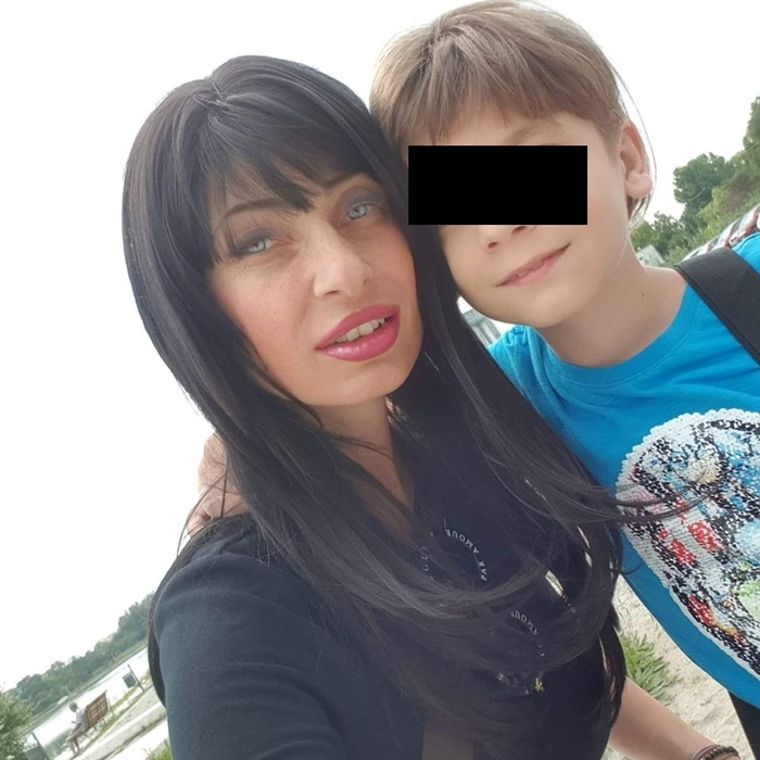 Adela a câștigat procesul în numele fiului ei