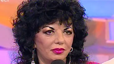 VIDEO Carmen Harra, impresionata pana la lacrimi de soarta fostei sale colege de trupa: Plang pentru ca Angela e splendida. Afla ce soarta trista are artista!