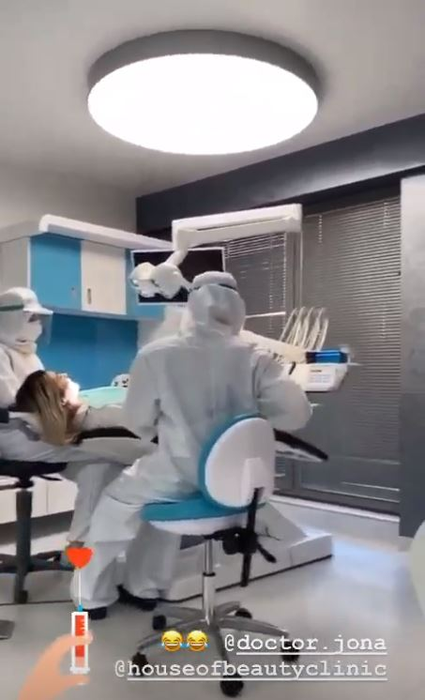 Adda și soțul ei au ajuns pe mâinile medicilor! Cântăreața a anunțat ce au pățit: “Operație fără…”