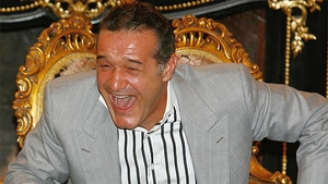 Record în fotbalul românesc! Cu câte milioane de euro l-a vândut Gigi Becali pe Nicuşor Stanciu