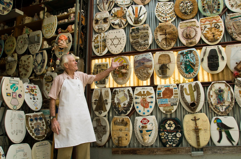 B5EMDA Barney Smith shows off his prized toilet seat creations Barney Smith's Toilet Seat Art Museum, Alamo Heights, Texas.