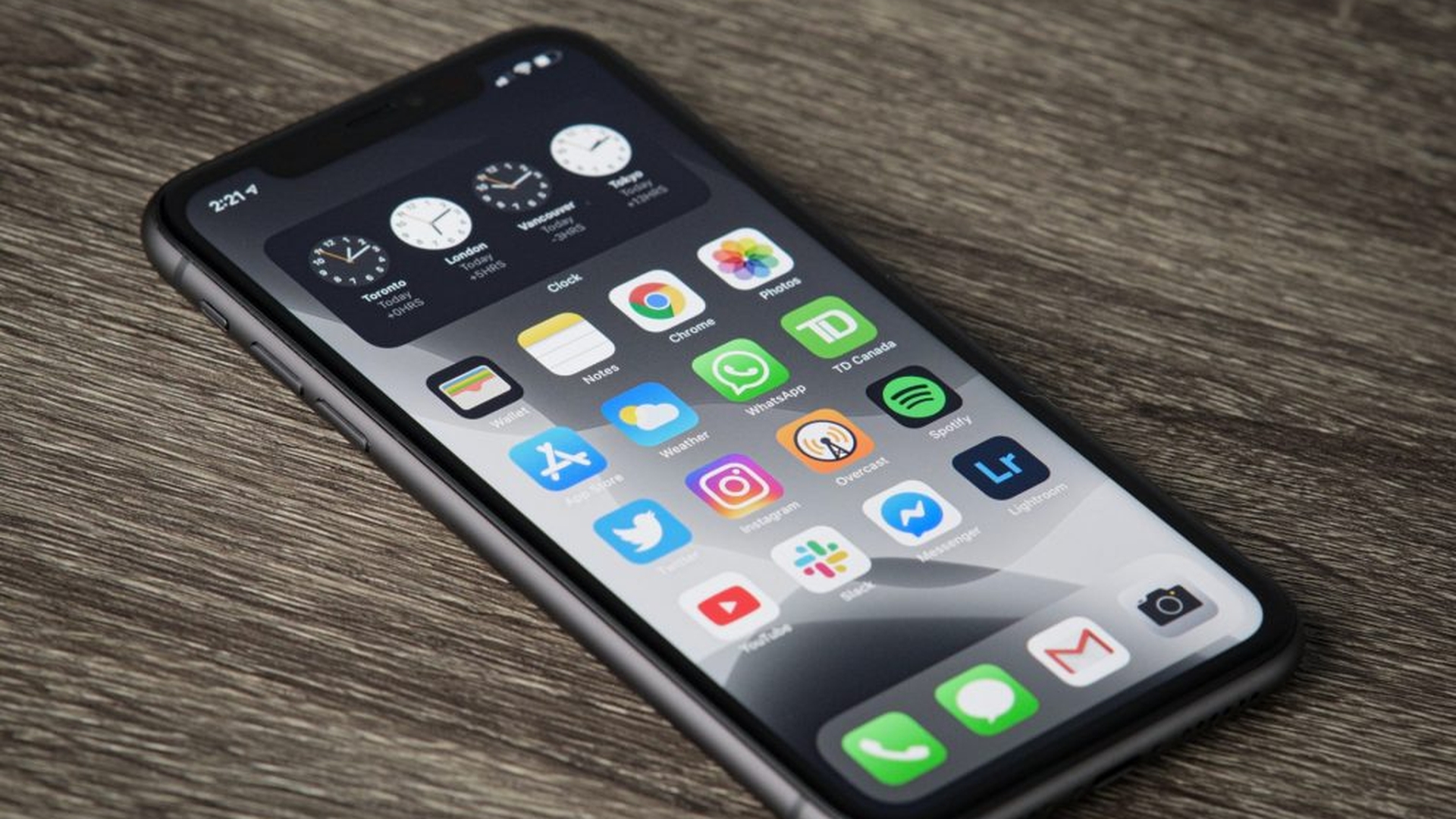 Cât de rezistente sunt noile iPhone, comparativ cu predecesoarele lor