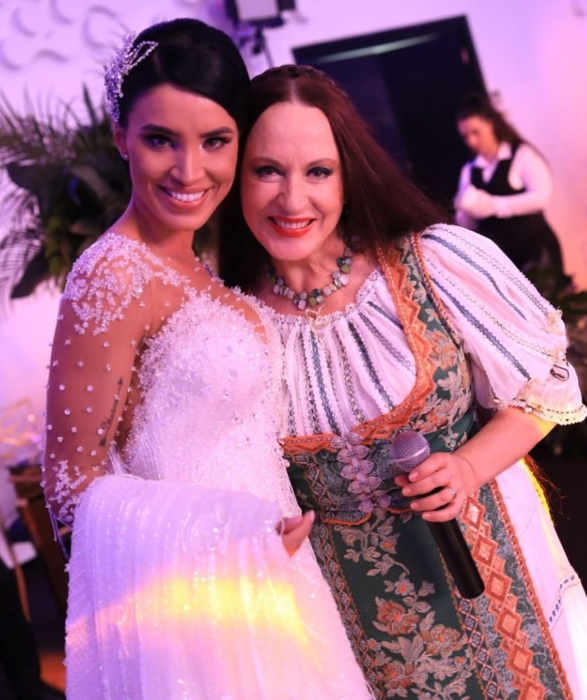 Adelina Pestrițu, lecție de viață emoționantă! Își vinde rochia de mireasă purtată în biserică pentru o cauză nobilă. Câte mii de euro valorează creația vestimentară