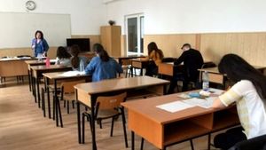 Ultimă oră! Un profesor din Iași, care a fost supraveghetor la prima probă de la BAC 2020, confirmat cu COVID-19